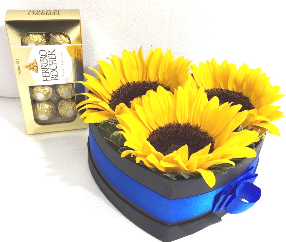 Caja Corazn 3 Girasoles ms Bombones Ferrero Rocher de 100 Gramos